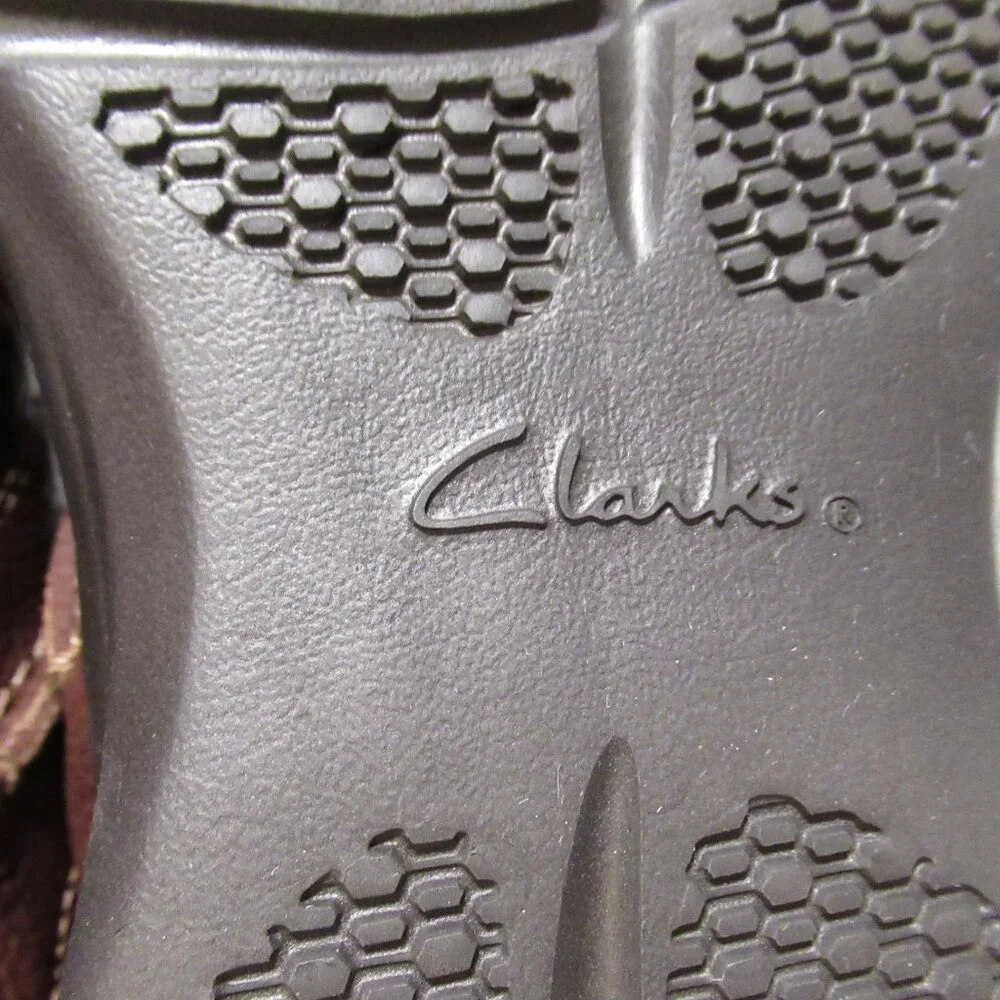 Men's Size 10.5 Clarks shoes